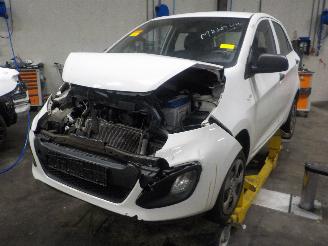 Voiture accidenté Kia Picanto Picanto (TA) Hatchback 1.0 12V (G3LA) [51kW]  (05-2011/06-2017) 2014
