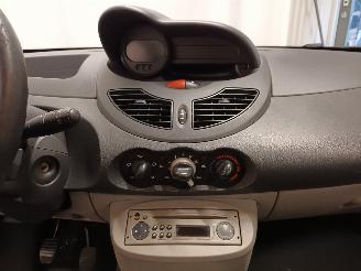 Renault Twingo Twingo II (CN) Hatchback 3-drs 1.2 (D7F-800(Euro 4)) [43kW]  (03-2007/=
09-2014) picture 13