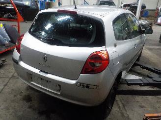 Renault Clio Clio III (BR/CR) Hatchback 1.2 16V 75 (D4F-764(D4F-E7)) [55kW]  (06-20=
05/12-2014) picture 3