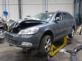 demontáž osobní automobily Skoda Octavia Octavia Combi (1Z5) Combi 5-drs 1.2 TSI (CBZB) [77kW]  (02-2010/04-201=
3) 2011/8
