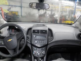 Chevrolet Aveo Aveo (300) Hatchback 1.2 16V (LDC) [63kW]  (03-2011/12-2015) picture 5