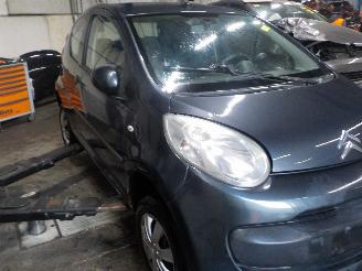 Citroën C1 C1 Hatchback 1.0 12V (1KR-FE(CFB)) [50kW]  (06-2005/09-2014) picture 2
