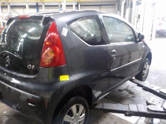 Citroën C1 C1 Hatchback 1.0 12V (1KR-FE(CFB)) [50kW]  (06-2005/09-2014) picture 3