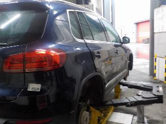 Volkswagen Tiguan Tiguan (5N1/2) SUV 1.4 TSI 16V (CZDA) [110kW]  (05-2015/07-2018) picture 3