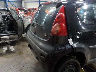 Peugeot 107 107 Hatchback 1.0 12V (384F(1KR)) [50kW]  (06-2005/05-2014) picture 3
