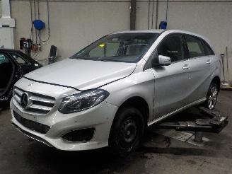 Voiture accidenté Mercedes B-klasse B (W246) Hatchback 1.5 B-180 CDI 16V (OM607.951) [80kW]  (02-2013/...)= 2015/7
