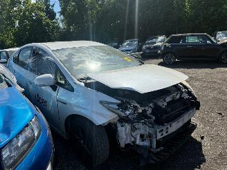 Toyota Prius Prius (ZVW3) Hatchback 1.8 16V (2ZRFXE) [100kW]  (06-2008/06-2016) picture 2