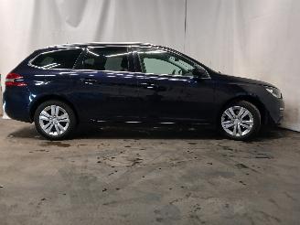 Peugeot 308 308 SW (L4/L9/LC/LJ/LR) Combi 5-drs 1.2 12V e-THP PureTech 130 (EB2DTS=
(HNY)) [96kW]  (03-2014/06-2021) picture 7