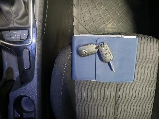 Peugeot 308 308 SW (L4/L9/LC/LJ/LR) Combi 5-drs 1.2 12V e-THP PureTech 130 (EB2DTS=
(HNY)) [96kW]  (03-2014/06-2021) picture 20