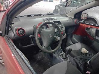 Peugeot 107 107 Hatchback 1.0 12V (384F(1KR)) [50kW]  (06-2005/05-2014) picture 5