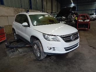 Volkswagen Tiguan Tiguan (5N1/2) SUV 2.0 TSI 16V 4Motion (CCZA(Euro 5)) [147kW]  (09-200=
7/07-2018) picture 2