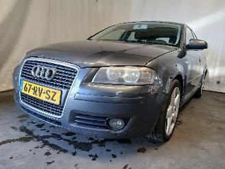 Auto incidentate Audi A3 A3 Sportback (8PA) Hatchback 5-drs 2.0 FSI 16V (BLR) [110kW]  (09-2004=
/06-2008) 2005/9