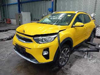 Kia Stonic Stonic (YB) SUV 1.0i T-GDi 12V (G3LC) [88kW]  (07-2017/...) picture 1