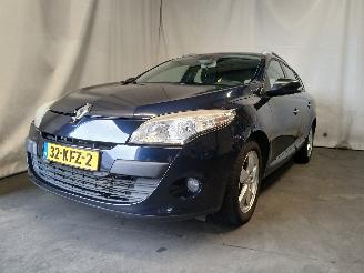 Unfallwagen Renault Mégane Megane III Grandtour (KZ) Combi 5-drs 1.4 16V TCe 130 (H4J-700(H4J-A7)=
) [96kW]  (05-2009/02-2016) 2009/11
