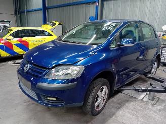 Vaurioauto  passenger cars Volkswagen Golf Golf Plus (5M1/1KP) MPV 1.4 16V (BCA) [55kW]  (01-2005/11-2006) 2005