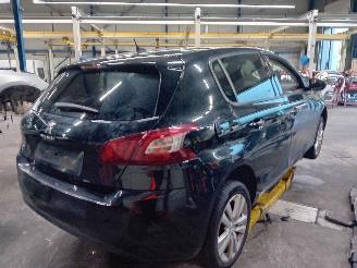 Peugeot 308 308 (L3/L8/LB/LH/LP) Hatchback 5-drs 1.6 BlueHDi 120 (DV6FC(BHZ)) [88k=
W]  (11-2013/06-2021) picture 3