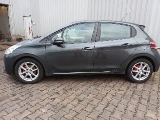 Peugeot 208 208 I (CA/CC/CK/CL) Hatchback 1.2 Vti 12V PureTech 82 (EB2F(HMZ)) [60k=
W]  (03-2012/12-2019) picture 3