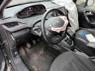 Peugeot 208 208 I (CA/CC/CK/CL) Hatchback 1.2 Vti 12V PureTech 82 (EB2F(HMZ)) [60k=
W]  (03-2012/12-2019) picture 11