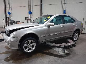 damaged passenger cars Mercedes C-klasse C (W203) Sedan 1.8 C-180K 16V (M271.946) [105kW]  (05-2002/02-2007) 2005/7