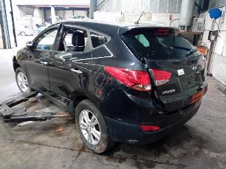Hyundai Ix35 iX35 (LM) SUV 1.6 GDI 16V (G4FD(Euro 4)) [99kW]  (11-2010/09-2015) picture 4