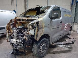Salvage car Peugeot Expert Expert (V1/VA/VB/VE/VF/VT/VY) Van 1.5 BlueHDi 120 (DV5RUC(YHV)) [88kW]=
  (06-2018/...) 2023/6