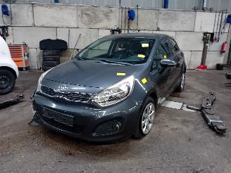 Salvage car Kia Rio Rio III (UB) Hatchback 1.2 CVVT 16V (G4LA5) [63kW]  (09-2011/12-2017) 2012/5