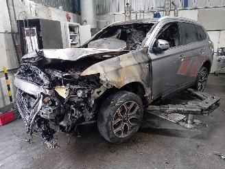 Vrakbiler auto Mitsubishi Outlander Outlander (GF/GG) SUV 2.0 16V PHEV 4x4 (S61) [147kW]  (09-2017/12-2021=
) 2015