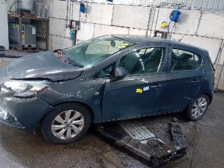 demontáž osobní automobily Opel Corsa Corsa E Hatchback 1.3 CDTi 16V ecoFLEX (B13DTE) [70kW]  (09-2014/...) 2014