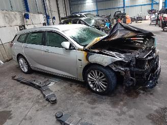 Opel Insignia Insignia Sports Tourer Combi 1.5 Turbo 16V 165 (B15SFT(Euro 6)) [121kW=
]  (03-2017/...) picture 2