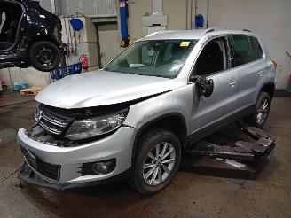 Coche siniestrado Volkswagen Tiguan Tiguan (5N1/2) SUV 1.4 TSI 16V (CAXA(Euro 5)) [90kW]  (08-2010/07-2018=
) 2012/6