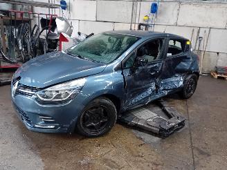 Autoverwertung Renault Clio Clio IV (5R) Hatchback 5-drs 0.9 Energy TCE 90 12V (H4B-408(H4B-B4)) [=
66kW]  (11-2012/08-2021) 2017/8