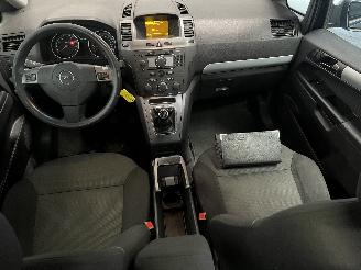 Opel Zafira Zafira (M75) MPV 1.8 16V Ecotec (Z18XER(Euro 4)) [103kW]  (07-2005/04-=
2015) picture 14