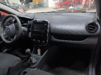 Renault Clio Clio IV (5R) Hatchback 5-drs 0.9 Energy TCE 90 12V (H4B-400(H4B-A4)) [=
66kW]  (11-2012/08-2021) picture 5