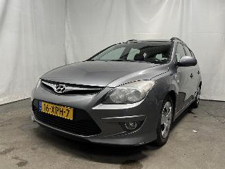 krockskadad bil auto Hyundai I-30 i30 Crosswagon (WWH) Combi 1.4 CVVT 16V (G4FA) [80kW]  (11-2009/06-201=
2) 2012/6