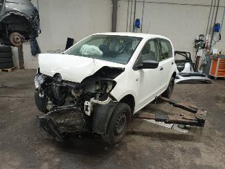 Salvage car Volkswagen Up! Up! (121) Hatchback 1.0 12V 60 (CHYA) [44kW]  (08-2011/08-2020) 2013/5
