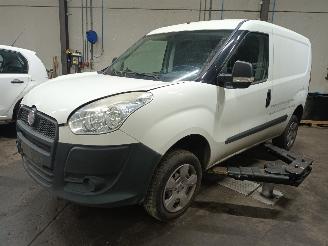 Salvage car Fiat Doblo Doblo Cargo (263) Van 1.3 D Multijet (199.A.3000) [66kW]  (02-2010/12-=
2023) 2011/10