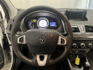 Renault Mégane Megane III Grandtour (KZ) Combi 5-drs 1.5 dCi 110 (K9K-636(K9K-A6)) [8=
1kW]  (02-2009/04-2016) picture 17