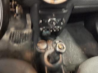 Mini Mini Mini (R56) Hatchback 1.6 16V One (N16-B16A) [55kW]  (03-2010/11-2013) picture 17