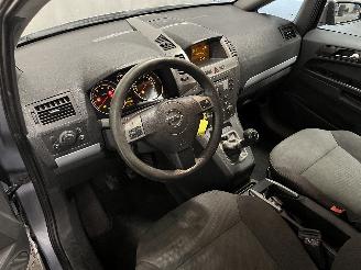 Opel Zafira Zafira (M75) MPV 1.6 16V (Z16XEP(Euro 4)) [77kW]  (07-2005/09-2012) picture 15