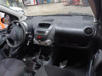 Toyota Aygo Aygo (B10) Hatchback 1.0 12V VVT-i (1KR-FE) [50kW]  (07-2005/05-2014) picture 5
