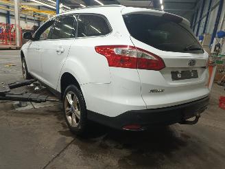 Ford Focus Focus 3 Wagon Combi 1.0 Ti-VCT EcoBoost 12V 125 (M1DA(Euro 5)) [92kW] =
 (02-2012/05-2018) picture 4