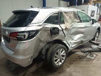 Opel Astra Astra K Sports Tourer Combi 1.2 Turbo 12V (F12SHT) [96kW]  (08-2019/12=
-2022) picture 3