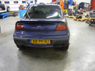 Opel Tigra coup? 1.4i 16v (x14xe)  (07-1994/09-2008) picture 3