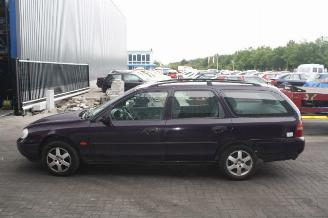 Ford Mondeo ii wagon combi 1.8 td clx (rfn)  (09-1996/11-2000) picture 3