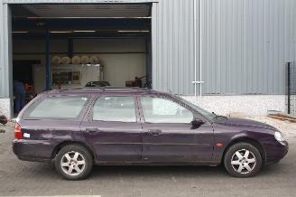 Ford Mondeo ii wagon combi 1.8 td clx (rfn)  (09-1996/11-2000) picture 5