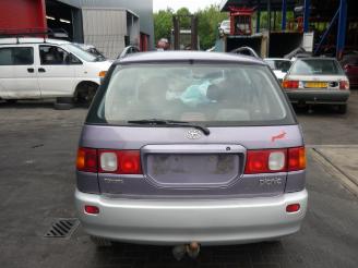 Toyota Picnic (xm10) mpv 2.2 td gl,gx (3cte)  (08-1997/08-2001) picture 4