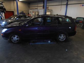 Ford Focus i wagon combi 1.6 16v (fydc)  (12-1998/11-2004) picture 2
