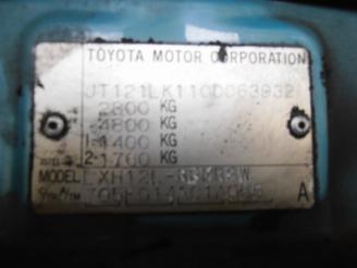 Toyota Hi-Ace ii van 2.4 d (2l)  (09-1995/08-2001) picture 5