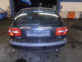 Volvo V-40 (vw) 1.9 d (d4192t4)  (07-2000/03-2004) picture 1