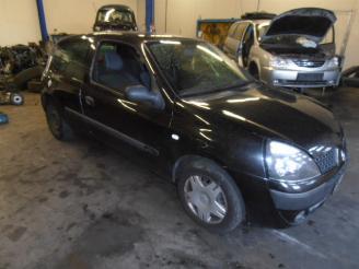 Renault Clio ii diesel (bb/cb/sb) hatchback 1.5 dci 65 (k9k-704)  (06-2001/12-2003) picture 2